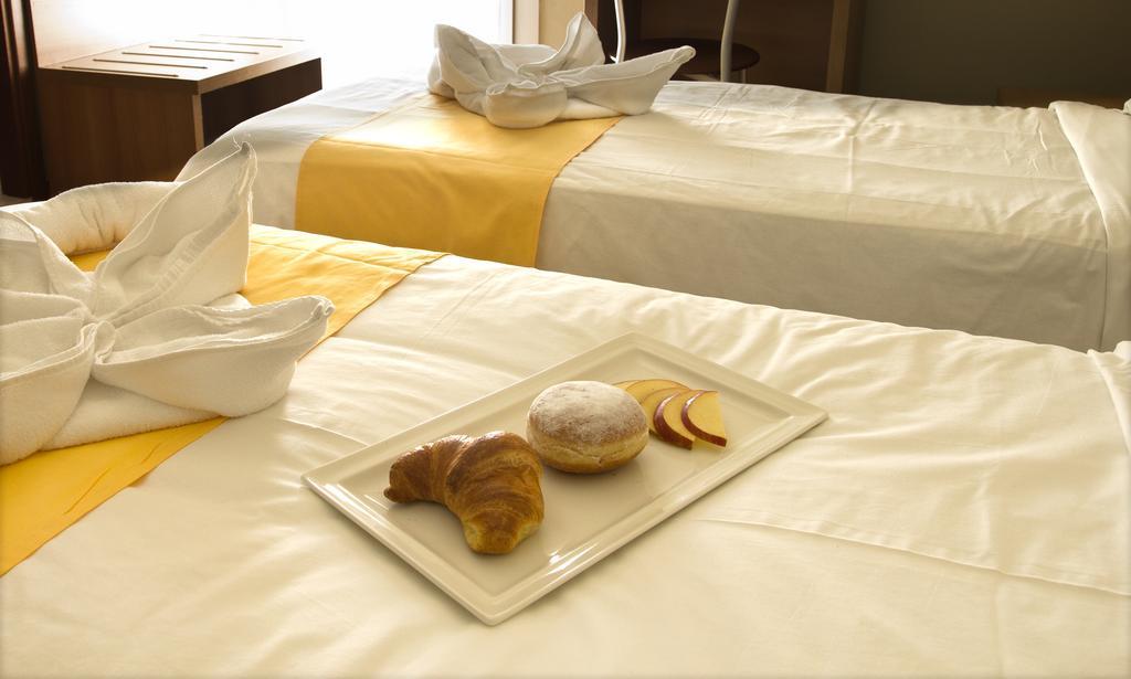 Hotel La Fenice ลินญาโน ซับเบียโดโร ห้อง รูปภาพ
